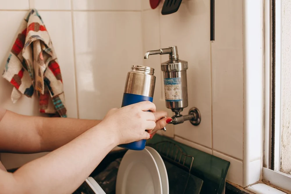 When and how to replace water filter cartridges